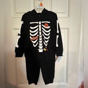 NWT carters 2 pc Halloween sweat set